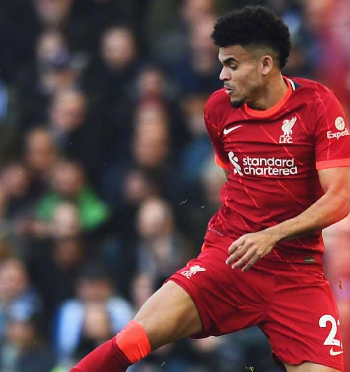 南宫28-塞尔维亚队引发争议！，萨拉赫官方宣布刷新纪录新规观众掌声雷动(塞尔维亚内乱最新消息)