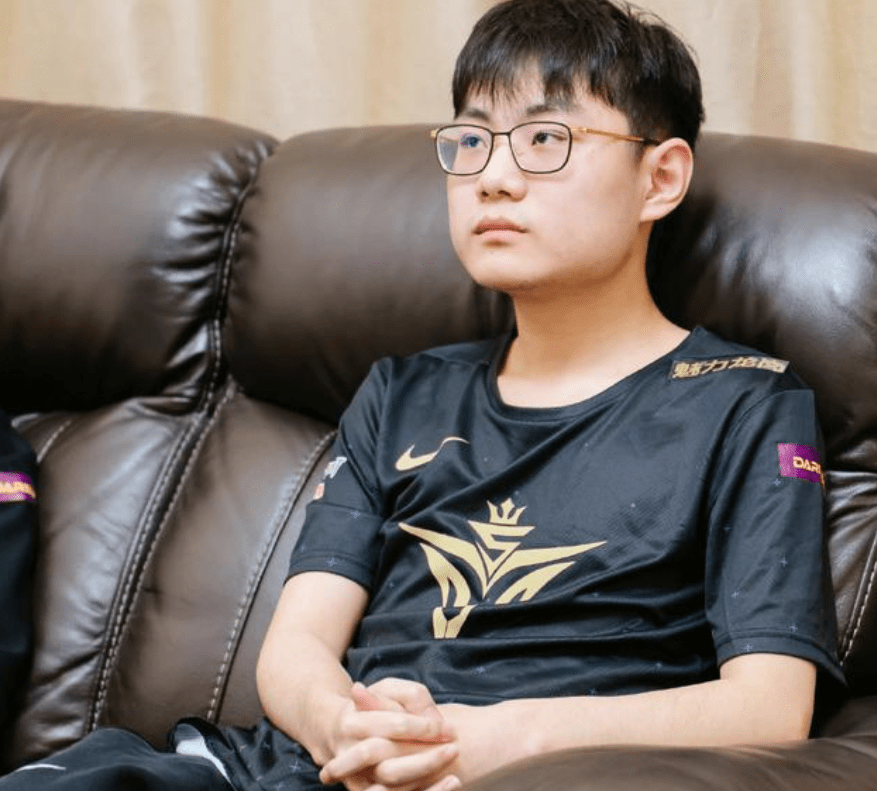 NG娱乐-关于Rookie回归赛场，精彩发挥首场状态亮眼，拜仁观众沸腾！的信息