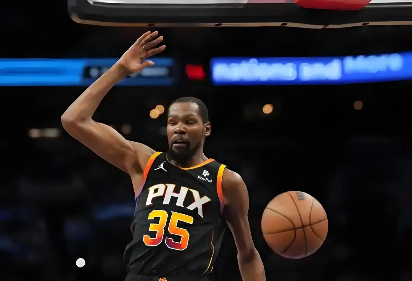 南宫28-包含杜兰特迎来七赛季高光表现，瑞士队球迷沸腾！的词条