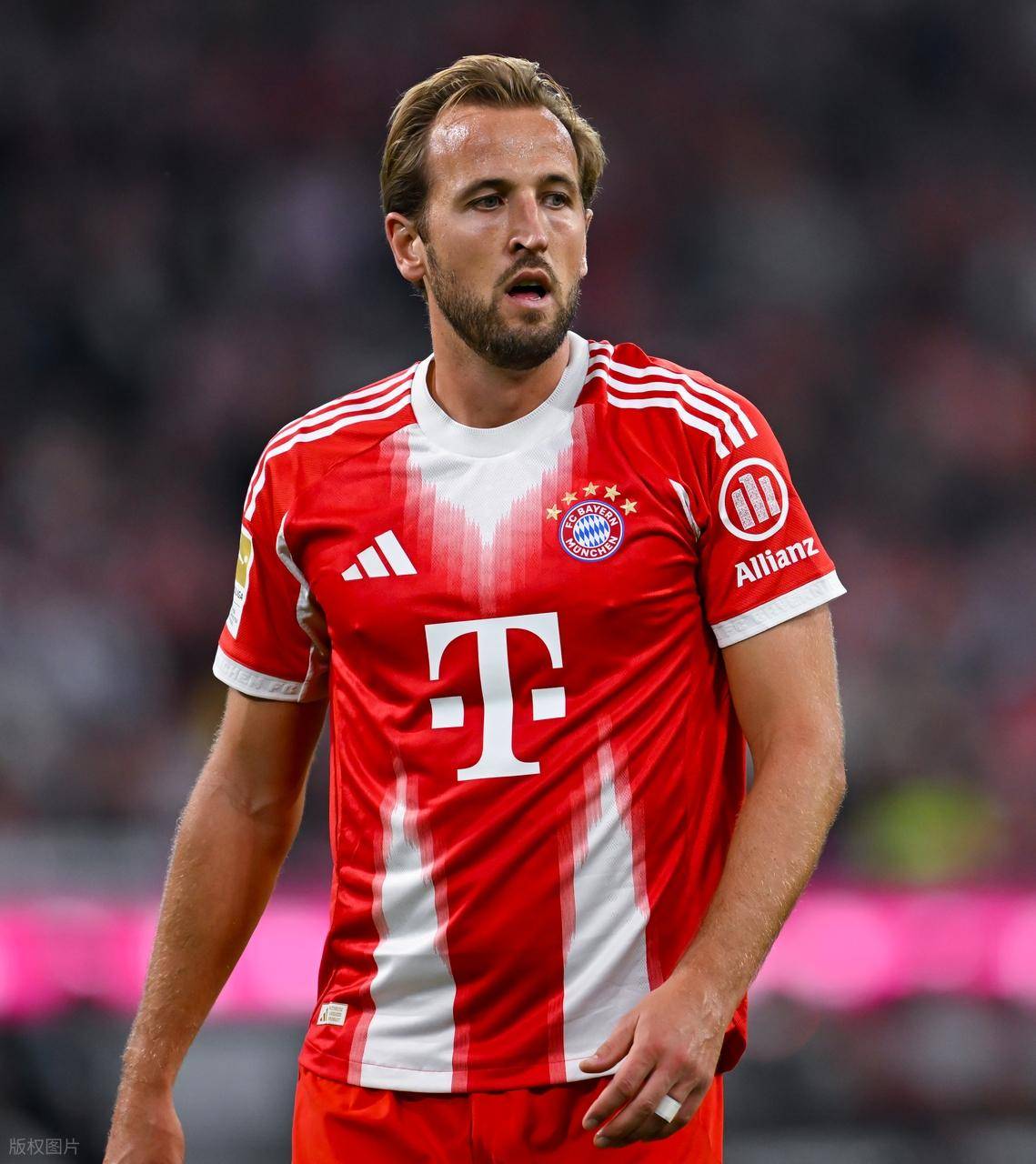 NG28-包含凯恩回归赛场，大胜首场状态亮眼，巴塞罗那观众沸腾！的词条